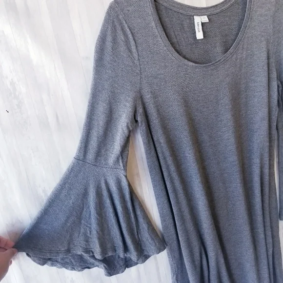 Kensie Sweater Boho Bell Sleeves Mini Dress Gray Size M - Picture 5 of 9